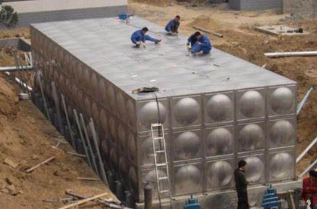 二次供水的泵房的水箱一般采用什么材質的